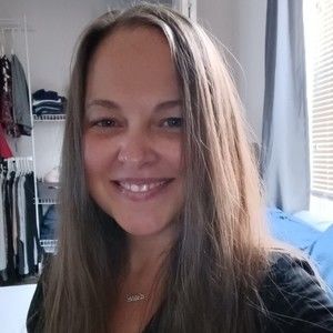 Meet your Posher, Leaha